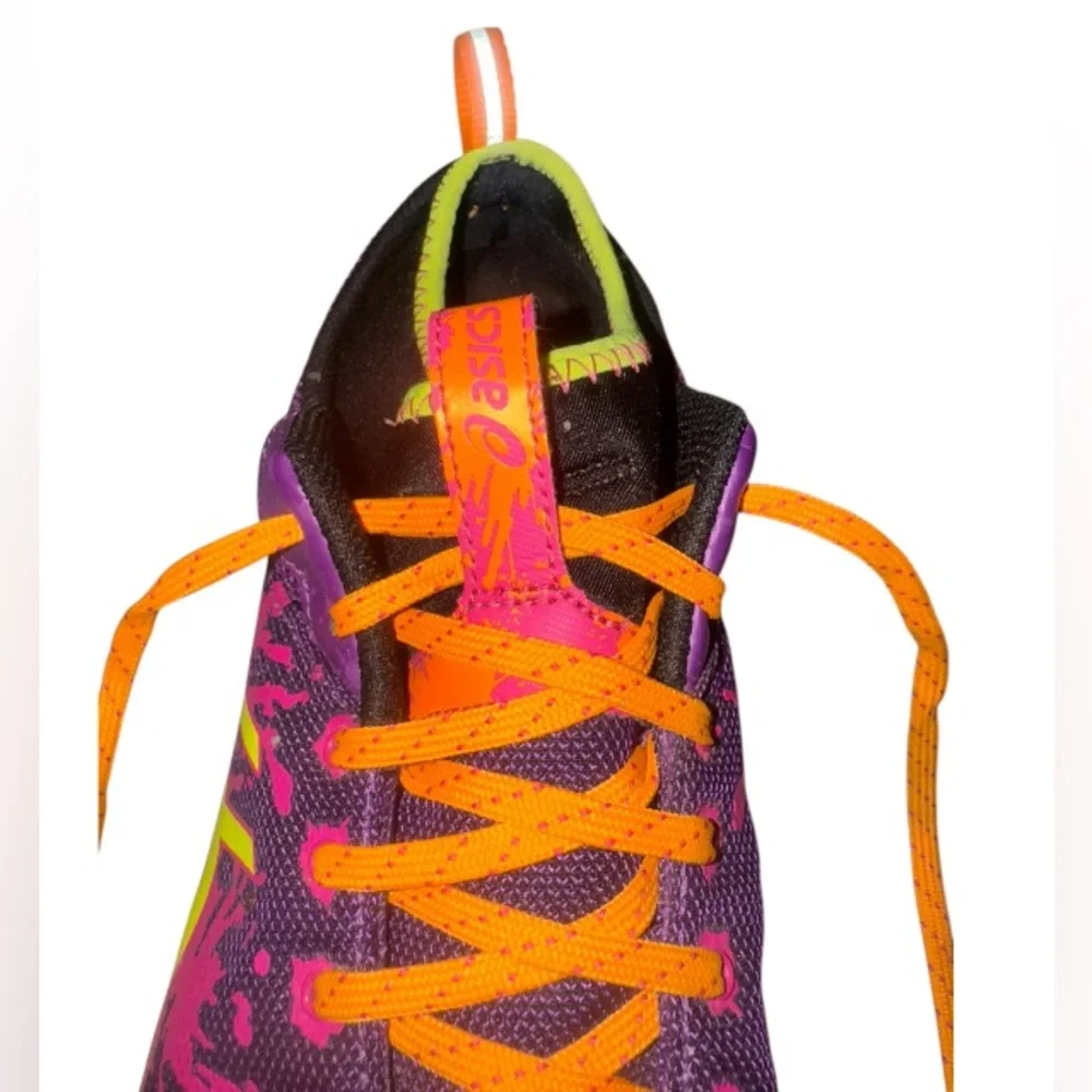 Asics eye catching